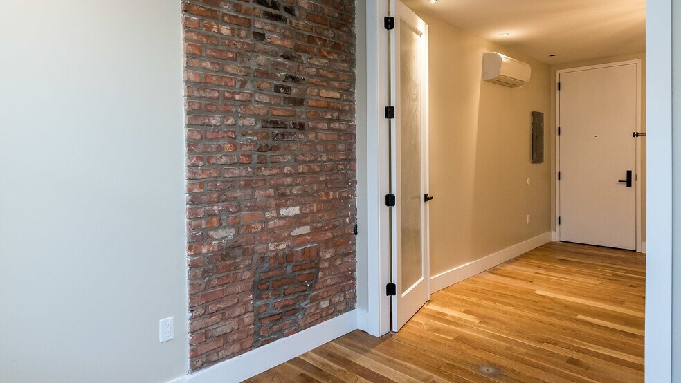 Building Photo - 595 Myrtle Ave