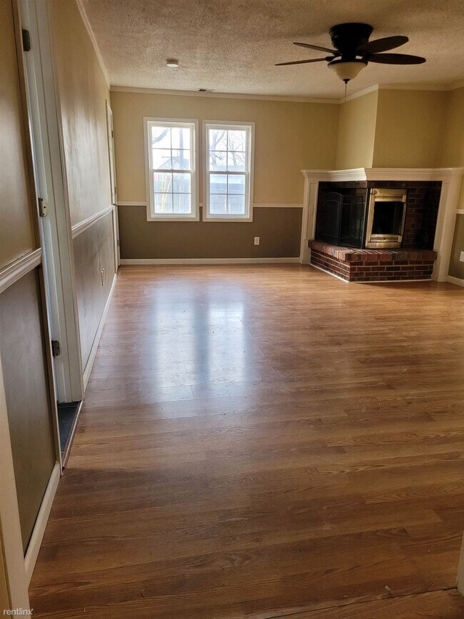 Building Photo - 3 br, 2 bath House - 2327 South Palisade A...