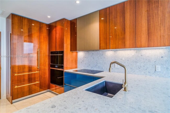 Building Photo - 2678 Tigertail Ave