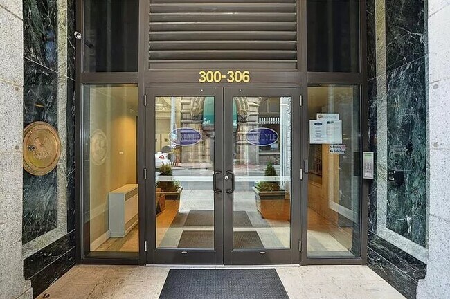 Building Photo - 306 Fourth Ave