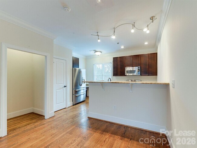 Building Photo - 100 N Laurel Ave