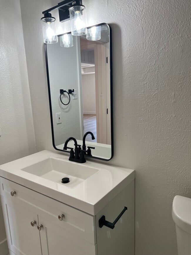 Building Photo - 3302 Canton St