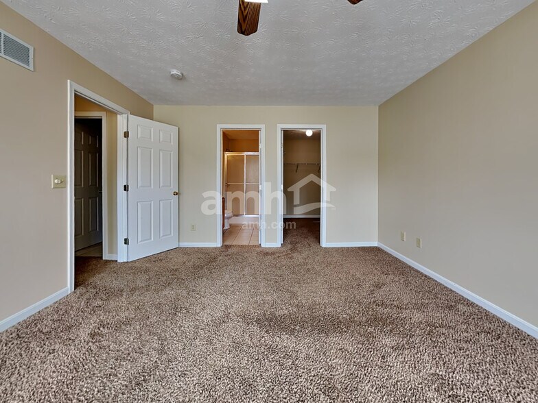 Building Photo - 229 Triple Crown Dr