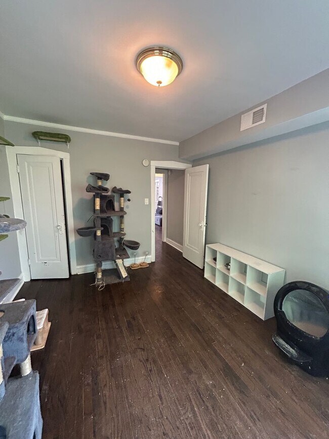 Building Photo - 4017 N Mozart St