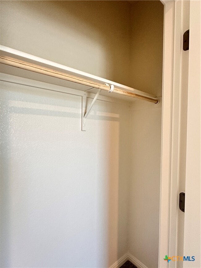 Building Photo - 124 Parrigin Cv