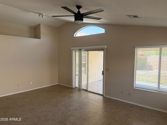Building Photo - 6814 W Louise Dr
