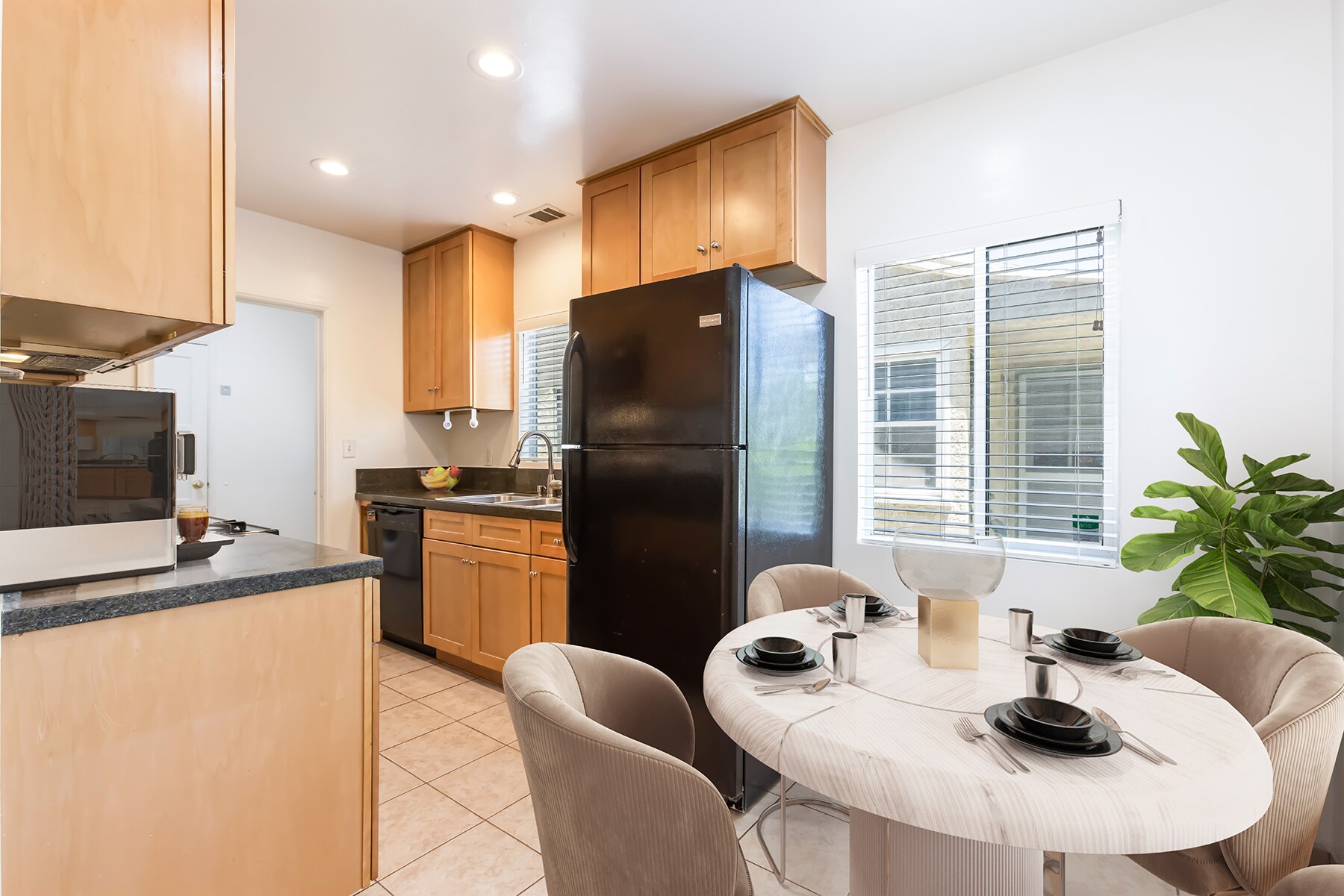 Kitchen Dining Area - 11481 Cumpston St