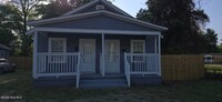 Building Photo - 410 Davis St