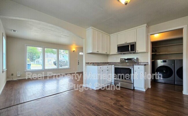 Building Photo - 1083 Alder Ave
