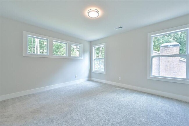 Building Photo - 2704 Allyn Way NW