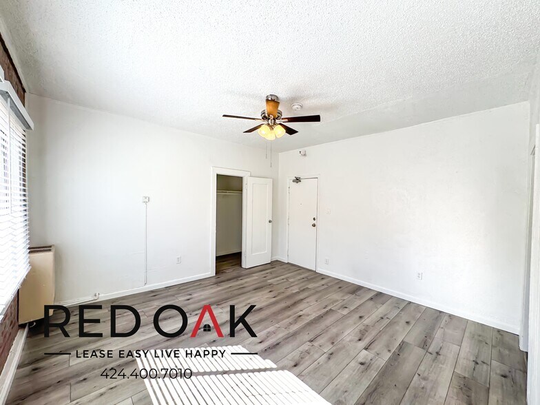 Building Photo - 728 S Berendo St