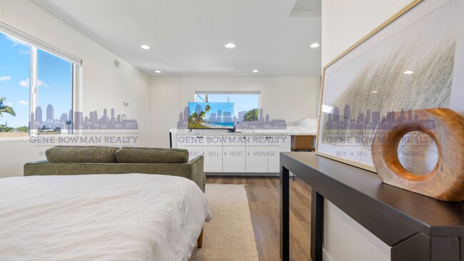 Building Photo - Homes on Constitution