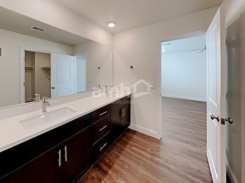 Building Photo - 719 Terrain Star Ave