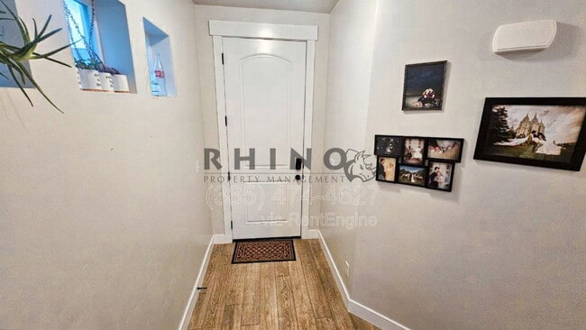 Building Photo - 213 Whitewater Dr