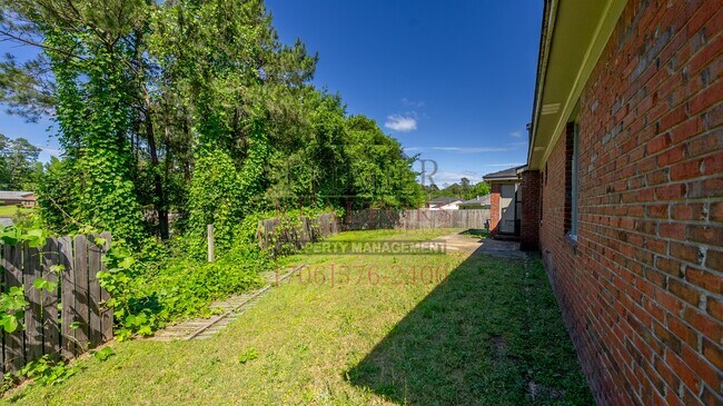 Building Photo - 6315 Dupree Dr