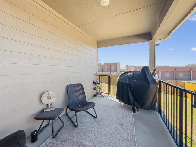 Building Photo - 124 Brody Ln