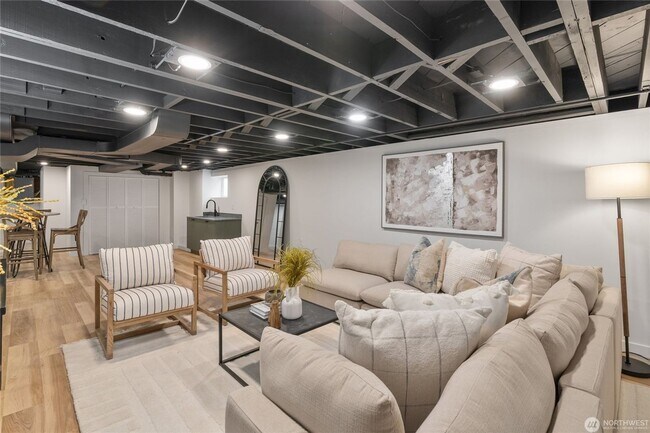 Building Photo - 4Bd/2Ba Seattle House