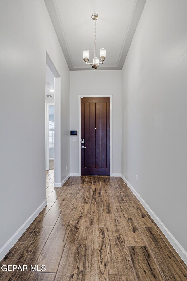 Building Photo - 253 Emerald Sun Dr