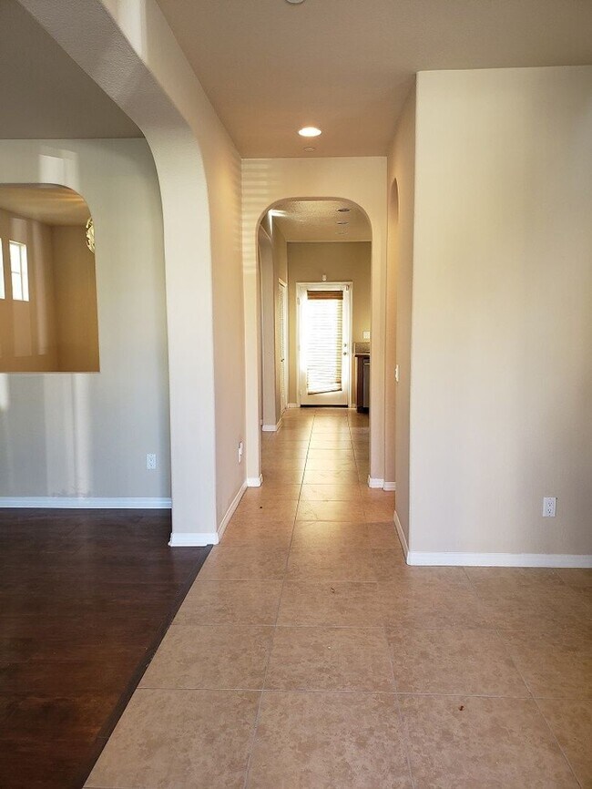 Building Photo - 3+2.5 Single Family Home at Riverpark
