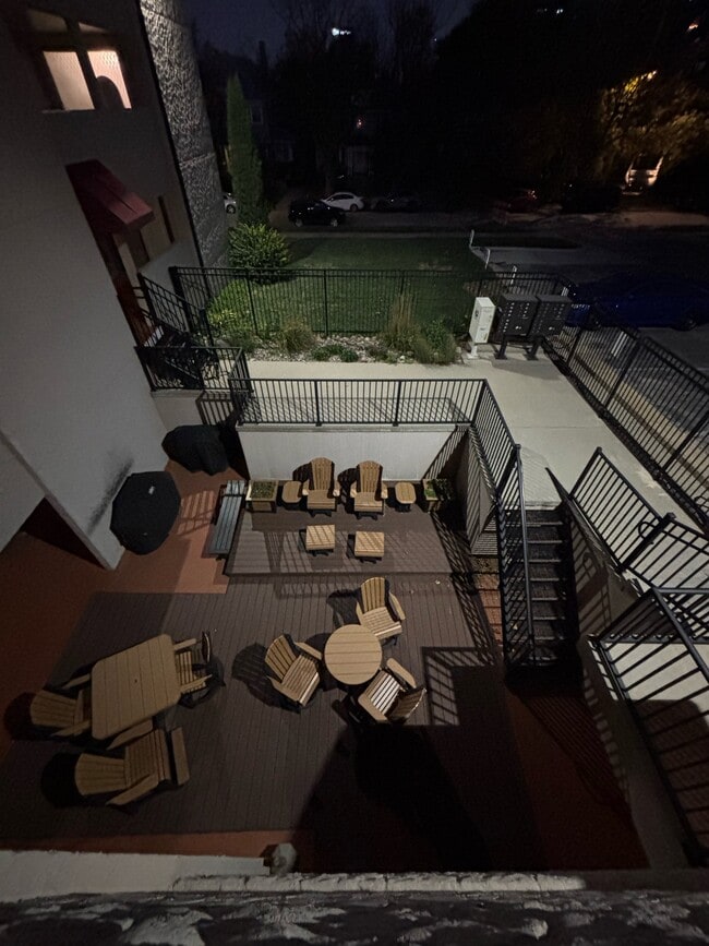 Building Photo - 120 S 38th Ave