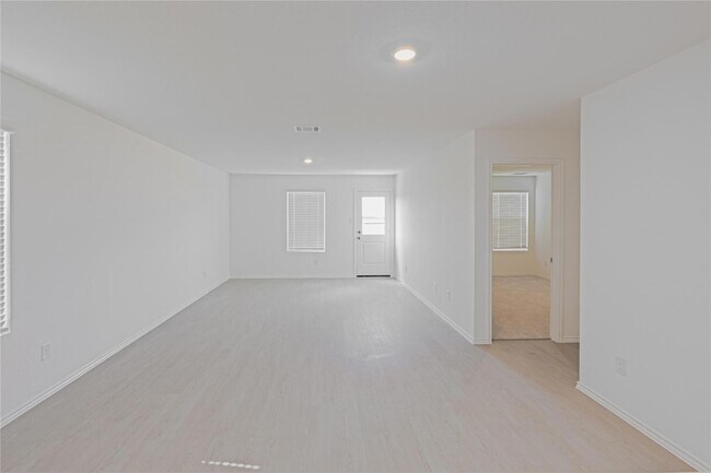 Building Photo - 336 Cowpoke Dr
