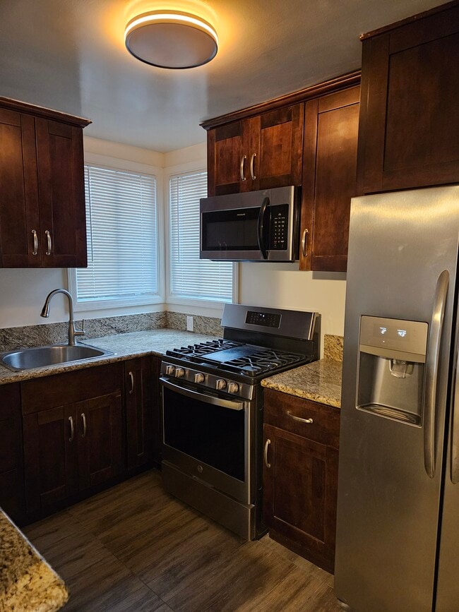 Building Photo - 1846 Scott Rd