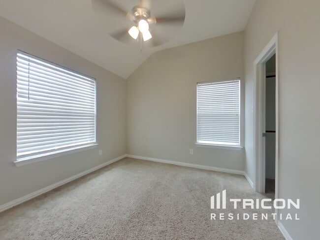 Building Photo - 1016 Oakcrest Drive Providence Village TX