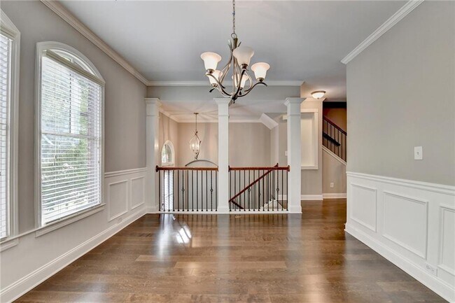 Building Photo - 812 Red Hart Ln
