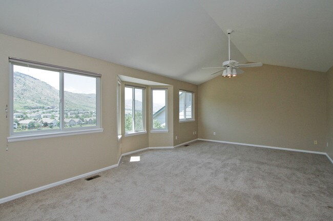 Building Photo - Beautiful 3BR Home in the Foothills of Golden