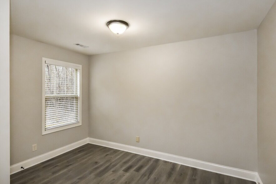 Building Photo - 453 Charleston Pl