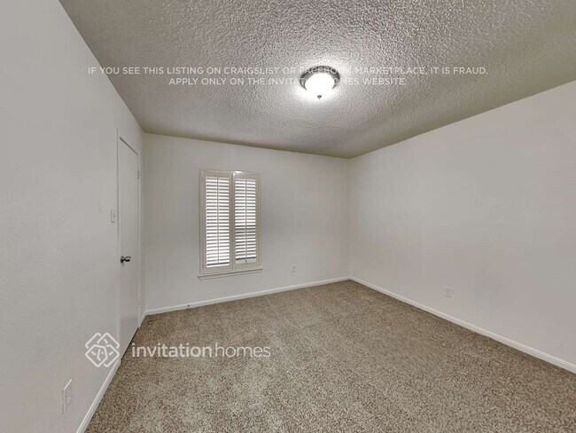 Building Photo - 3822 Stillview Dr