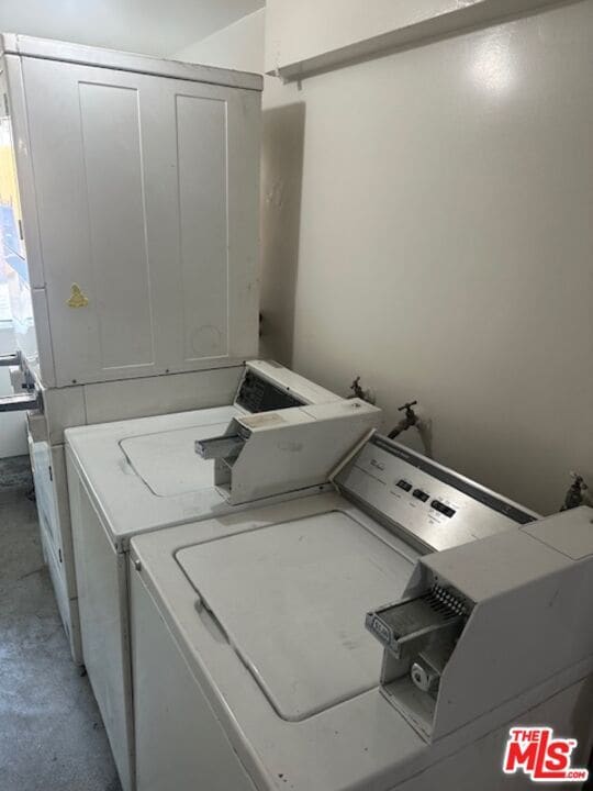 Building Photo - 840 S Bedford St