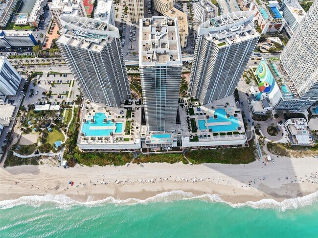 Building Photo - 1850 S Ocean Dr