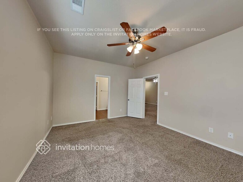Building Photo - 1832 Village Park Trail