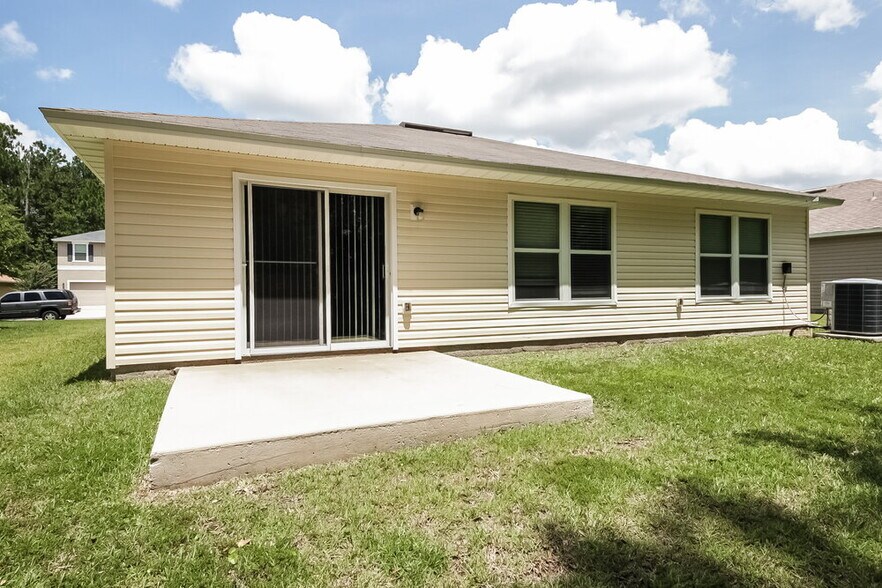 Building Photo - 11738 Silver Hill Dr