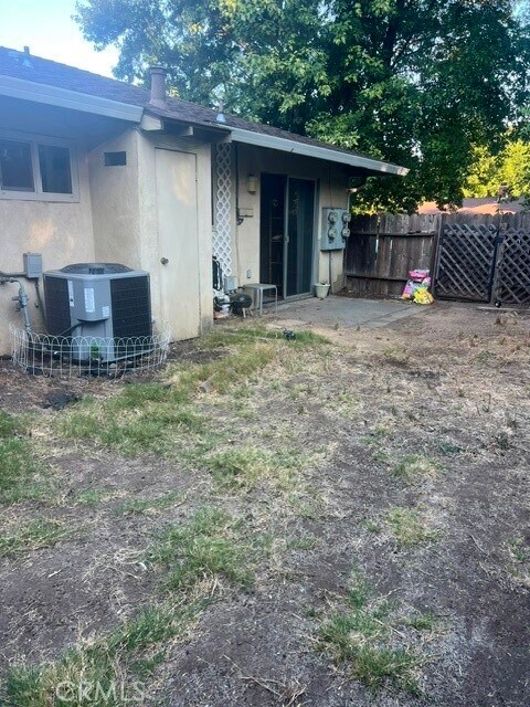 Building Photo - 17 San Gabriel Dr