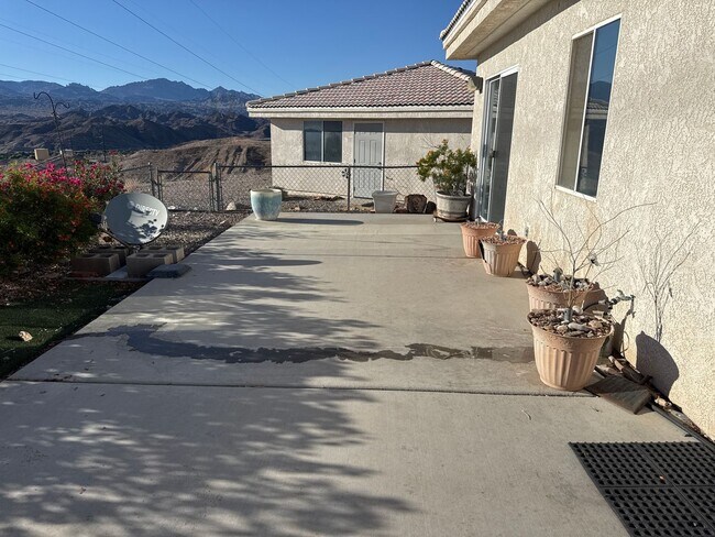 Building Photo - 2834