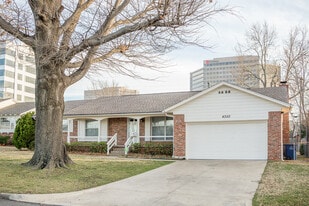 Building Photo - 4350 E 60th St