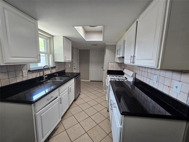 Building Photo - 624 Oceanview Dr