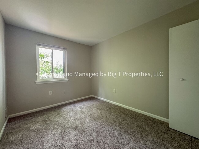Building Photo - 3bd/2.5ba Townhome in Manassas Available!