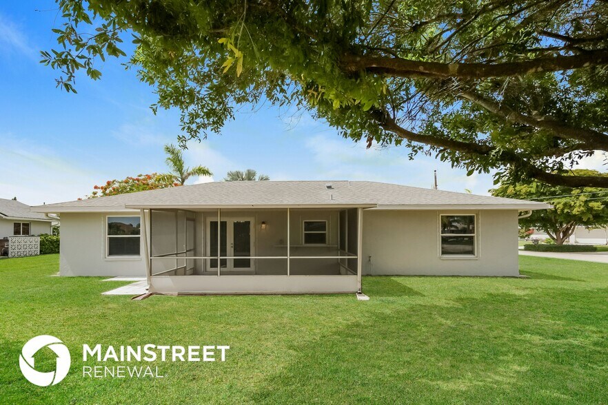 Building Photo - 2016 SE 9th Terrace