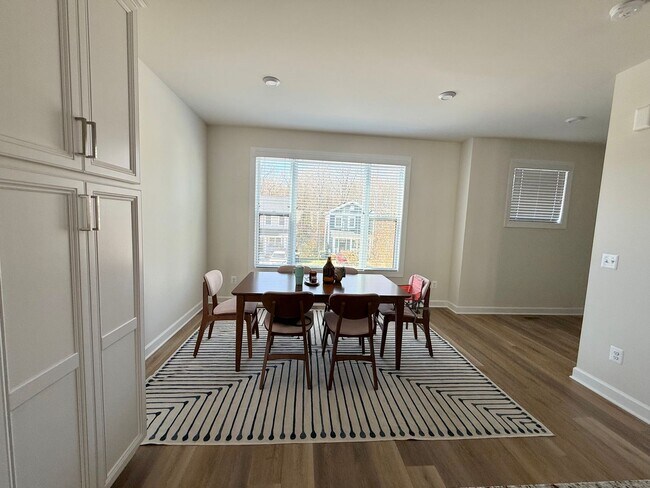 Building Photo - 3153 Horizon Rd