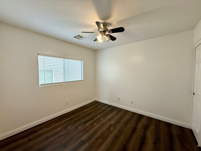 Building Photo - COMING SOON 5/BD 3/BA Home W/ Expansive Yard, Solar Panels, and No Rear Neighbors!