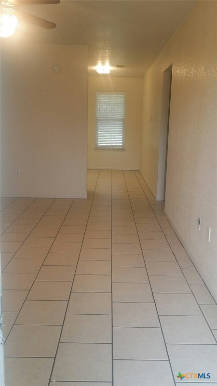 Building Photo - 1102 Circle M Dr