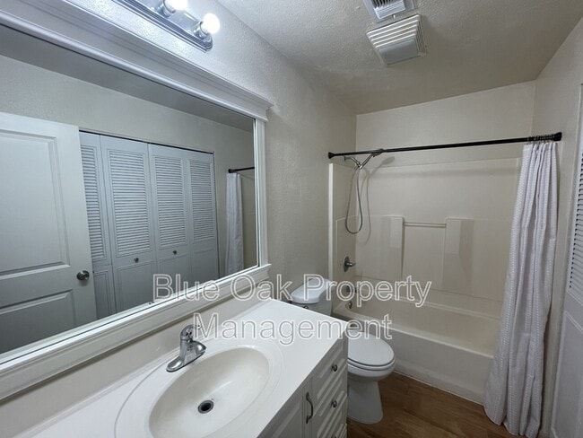 Building Photo - 2742 White Ave