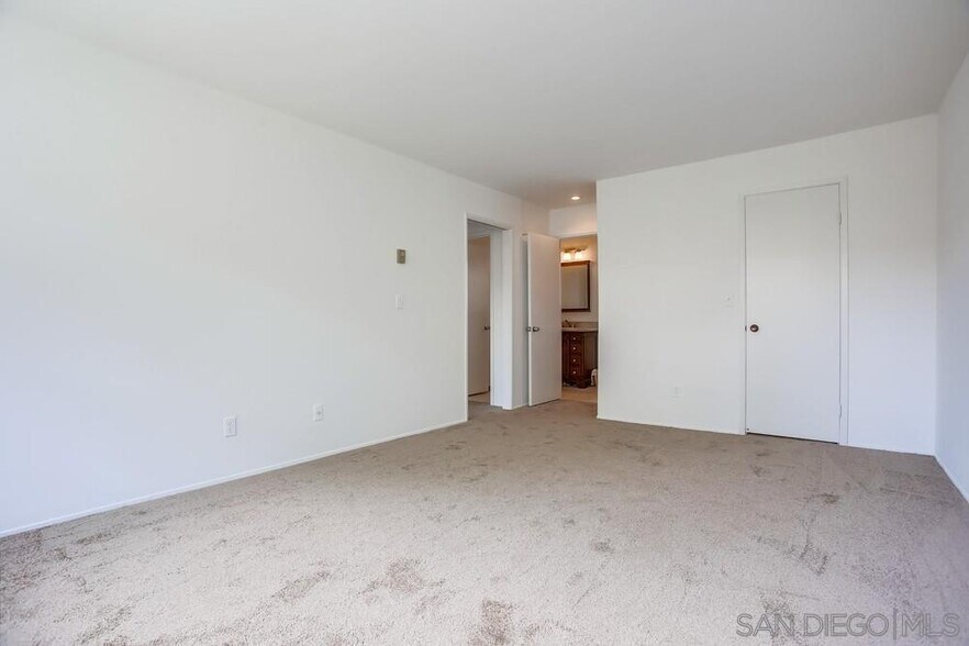 Master Bedroom - 4651 Pico St