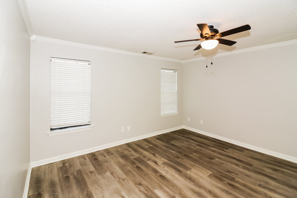 Building Photo - 5030 Baywood Dr