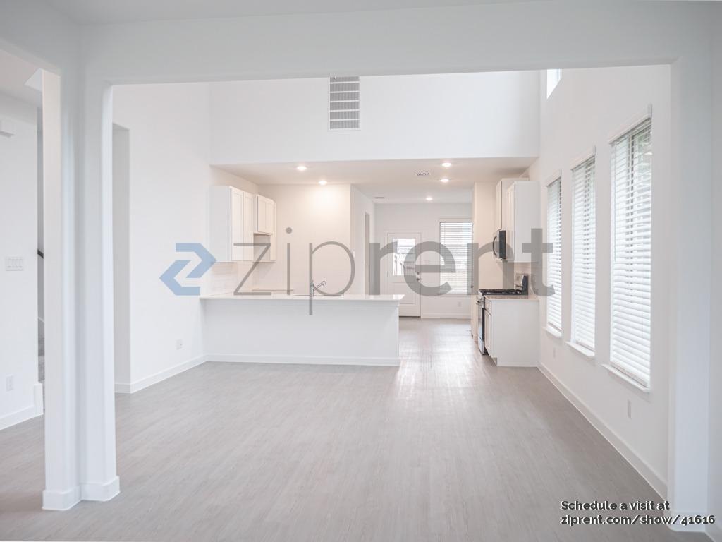 Building Photo - 1436 Lady Bird Rd