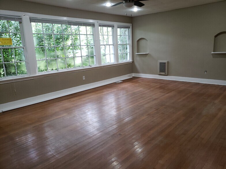 Living Room - 360 N White Station Rd