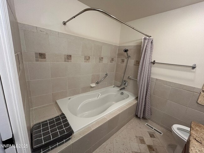 Building Photo - 655 E Riverview Cir